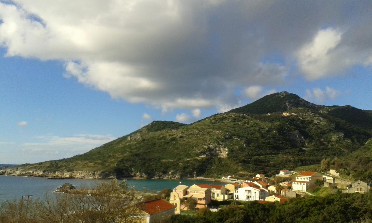 Calypso Hotel Othonoi Bagian luar foto
