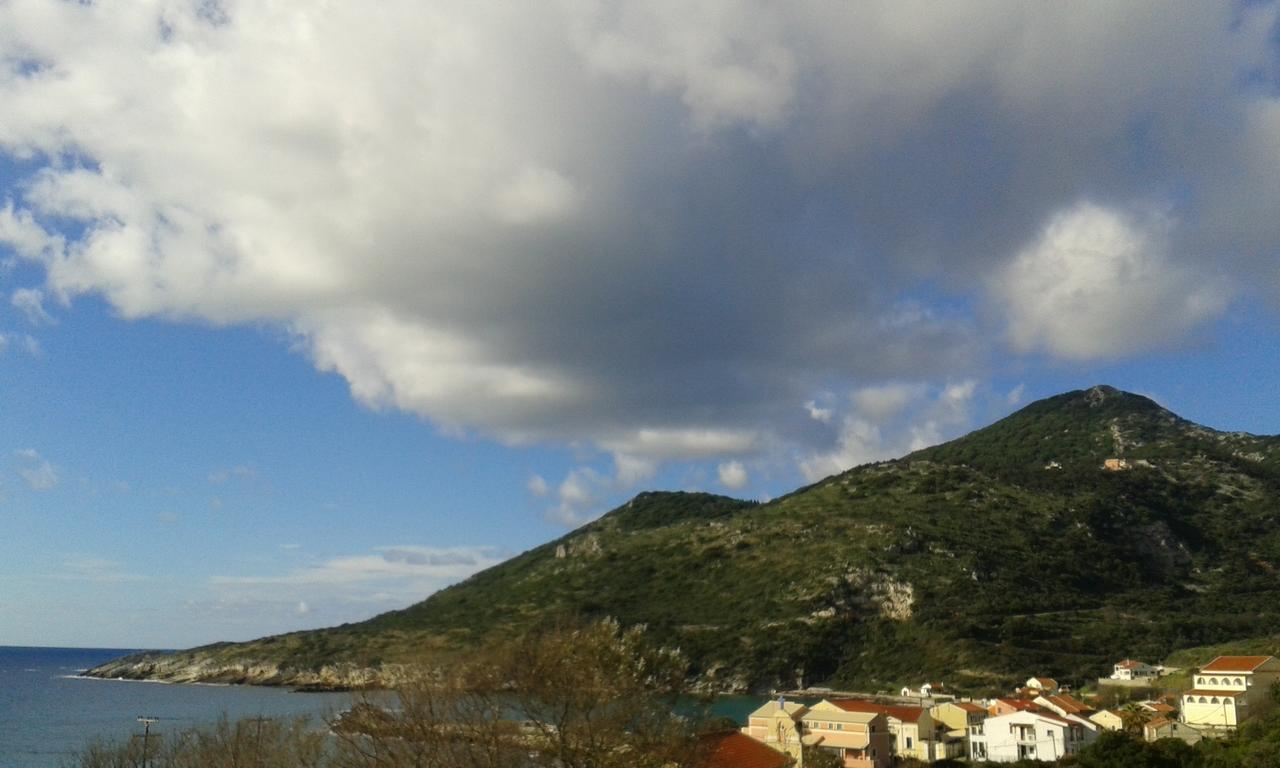 Calypso Hotel Othonoi Bagian luar foto